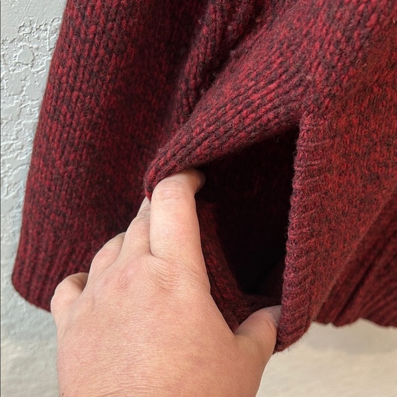 L.L. Bean Vintage 1990’s Men's Deep Red Zip-Up Sweater - Picture 6 of 13